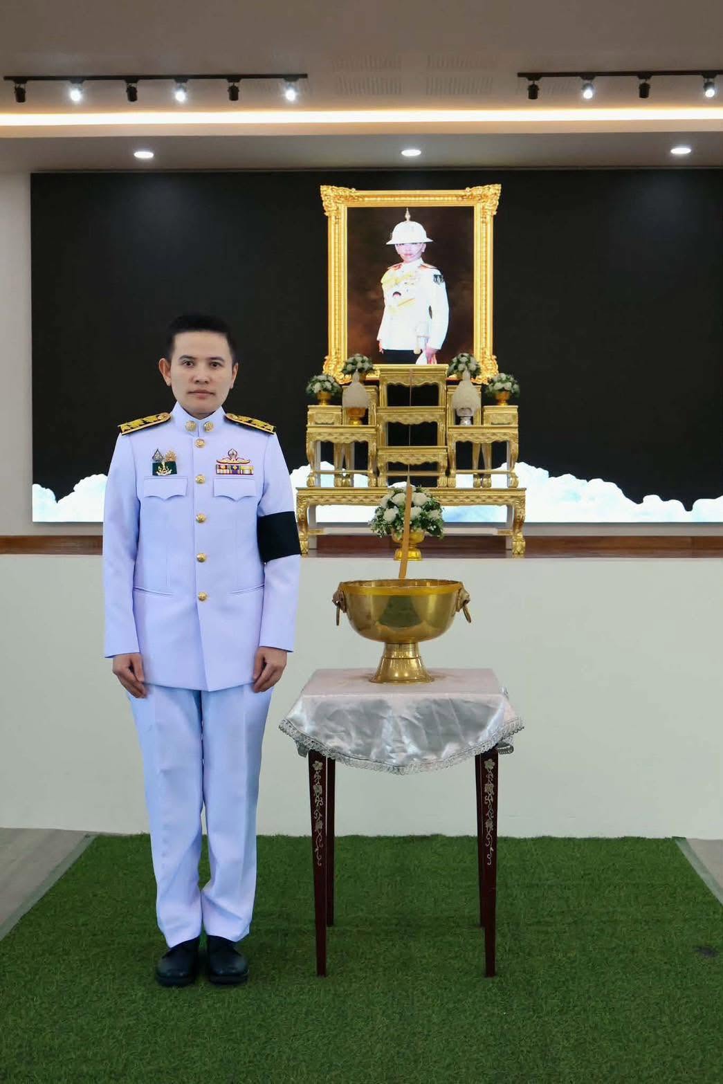 title - ส.ป.ก.อ่างทอง ร่วมพิธีถวายน้ำสรงพระศพ และลงนามถวายความอาลัย เบื้องหน้าพระรูปสมเด็จพระเจ้าลูกเธอ เจ้าฟ้าพัชรกิติยาภา นเรนทิราเทพยวดี กรมหลวงราชสาริณีสิริพัชร มหาวชิรราชธิดา
